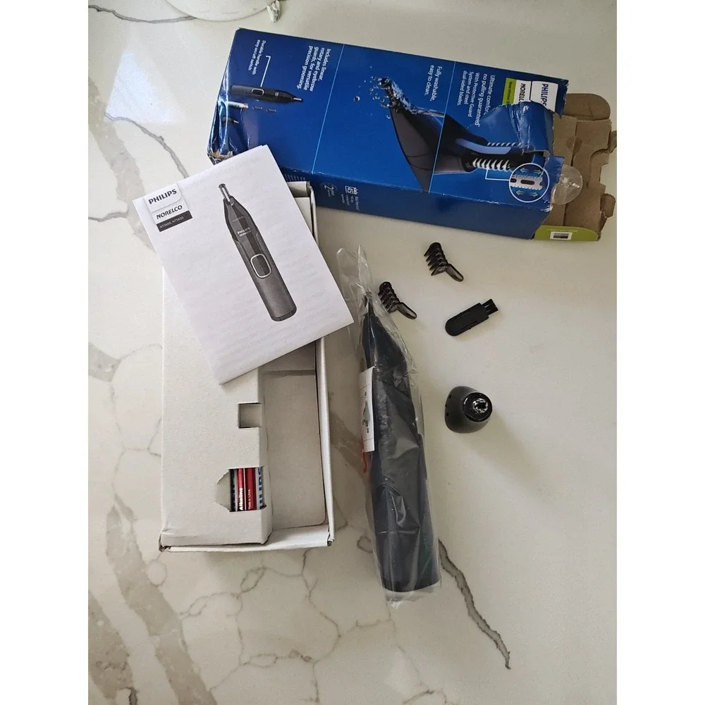Philips Norelco‎ Nose Ear Eyebrow Trimmer NT3600/62 Washable NEW